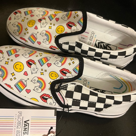 VANS X FLOUR SHOP CLASSIC SLIP-ON Sz 1.5 - Picture 9 of 9